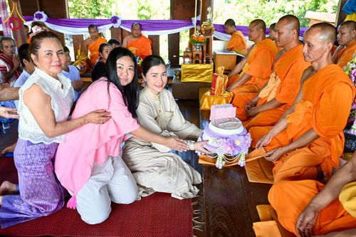 ภาพ No.176692:พิธีทอดกฐิน สำนักสงฆ์เคาะทีโคะ อ.ท่าสองยาง จ.ตาก ในโครงการกฐินสามัคคีทั่วไทย 30,000 วัด บูชาธรรม 80 ปี หลวงพ่อธัมมชโย โดยคณะศิษยานุศิษย์วัดพระธรรมกาย วันที่ 10 พฤศจิกายน พ.ศ. 2567