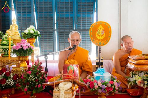 ภาพ No.178364:พิธีทอดกฐิน ณ วัดสระบัว แขวงรองเมือง เขตปทุมวัน กรุงเทพฯ ในโครงการทอดกฐินสามัคคีทั่วไทย 30,000 วัด บูชาธรรม 80 ปี หลวงพ่อธัมมชโย โดยคณะศิษยานุศิษย์วัดพระธรรมกาย วันที่ 10 พฤศจิกายน พ.ศ. 2567