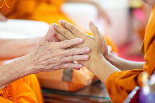 ภาพ No.59917:พิธีเจริญพระพุทธมนต์ "ฉลองอายุวัฒนมงคล 80 ปี หลวงพ่อธัมมชโย" พิธีถวายไทยธรรม คณะสงฆ์ 10,000 กว่าวัดทั่วประเทศ ในวันคุ้มครองโลก วันจันทร์ที่ 22 เมษายน พ.ศ. 2567 ณ สภาธรรมกายสากล วัดพระธรรมกาย จ.ปทุมธานี