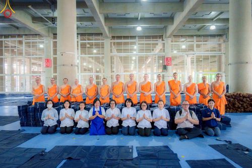 ภาพ No.218236:วันที่ 12-18 เมษายน พ.ศ. 2568 พระภิกษุและเจ้าหน้าที่อาสาสมัคร เตรียมพื้นที่ต้อนรับพักค้างพระสังฆาธิการ เนื่องในงานวันคุ้มครองโลก 22 เมษายน พ.ศ. 2568