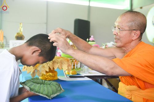 ภาพ No.133183:พิธีตัดปอยผม ธรรมทายาท โครงการสามเณรฟื้นฟูพระพุทธศาสนาทั่วไทย ณ ศูนย์ปฏิบัติธรรมวิหารแดง ตำบลเจริญธรรม อำเภอวิหารแดง จ.สระบุรี  วันที่ 31  มีนาคม พ.ศ. 2567
