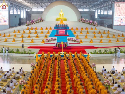 ภาพ No.123150:พระธรรมยาตรารับประกาศนียบัตร และพระของขวัญ ในวันอาทิตย์ต้นเดือนที่ 4 กุมภาพันธ์ พ.ศ.2567 ณ สภาธรรมกายสากล วัดพระธรรมกาย