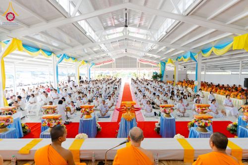 ภาพ No.173994:พิธีทอดกฐิน ศูนย์เบญจธรรม จ.ปทุมธานี ในโครงการกฐินสามัคคีทั่วไทย 30,000 วัด บูชาธรรม 80 ปี หลวงพ่อธัมมชโย โดยคณะศิษยานุศิษย์วัดพระธรรมกาย วันที่ 11 พฤศจิกายน พ.ศ. 2567