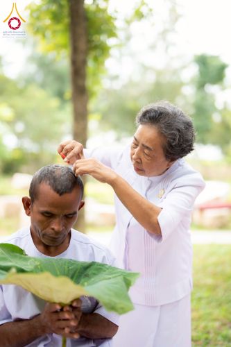 ภาพ No.278213:วันศุกร์ที่ 5 ธันวาคม พ.ศ. 2568 (วันพ่อแห่งชาติ) พิธีบรรพชาอุปสมบทหมู่ธรรมทายาท จำนวน 16 รูป โครงการบรรพชาอุปสมบทหมู่ รุ่นบูชาธรรมมหาปูชนียาจารย์ ประจำปี 2568  ณ ศูนย์ปฏิบัติธรรมและอบรมเยาวชนพระนครศรีอยุธยา จ.พระนครศรีอยุธยา