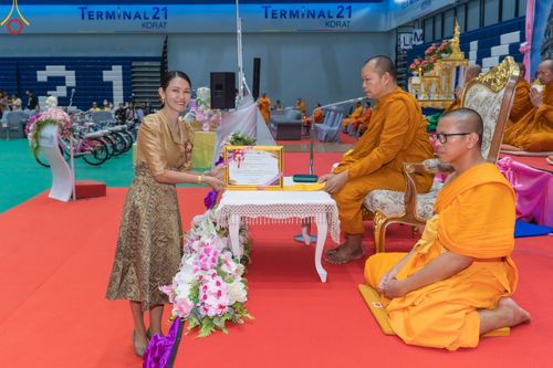 ภาพ No.103348:วันรวมพลังเด็กดี V-Star ผู้นำฟื้นฟูศีลธรรมโลก จังหวัดนครราชสีมา ณ เทอร์มินอล 21 โคราช ถ.มิตรภาพ ต.ในเมือง อ.เมืองนครราชสีมา จ.นครราชสีมา วันอังคารที่ 19 ธันวาคม พ.ศ. 2566