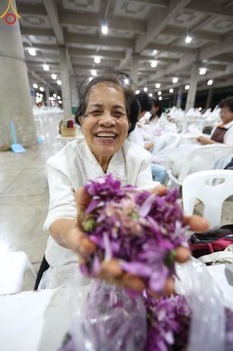 ภาพ No.127420:V.31 ทุ่มเทเพื่อบางกล่ำ การเตรียมงานของเจ้าหน้าที่หน่วยงานต่างๆ  เพื่องานธรรมยาตราอัญเชิญพระบรมสารีริกธาตุ ประดิษฐาน ณ มหารัตนเจดีย์สิริปทุมสวรรค์ (เจดีย์อริยพุทธะ 5 พระองค์) ณ ศูนย์ปฏิบัติธรรมภาคใต้ อ.บางกล่ำ จ.สงขลา ระหว่างวันที่ 9-10 มีนาคม พ.ศ. 2567