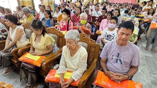 ภาพ No.172251:พิธีทอดกฐิน ณ วัดรวกสุทธาราม แขวงบางขุนศรี เขตบางกอกน้อย กรุงเทพฯ ในโครงการกฐินสามัคคีทั่วไทย 30,000 วัด บูชาธรรม 80 ปี หลวงพ่อธัมมชโย โดยคณะศิษยานุศิษย์วัดพระธรรมกาย วันที่ 26 ตุลาคม พ.ศ. 2567