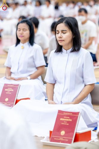 ภาพ No.138770:พิธีถวายกองทุนสนับสนุน การสร้างพระไตรปิฎกฉบับธรรมชัย และอนุรักษ์คัมภีร์ใบลาน น้อมบูชาธรรมหลวงพ่อธัมมชโย 80 ปี ณ ห้องแก้วสารพัดนึก 2 วัดพระธรรมกาย วันเสาร์ที่ 1 มิถุนายน พศ. 2567