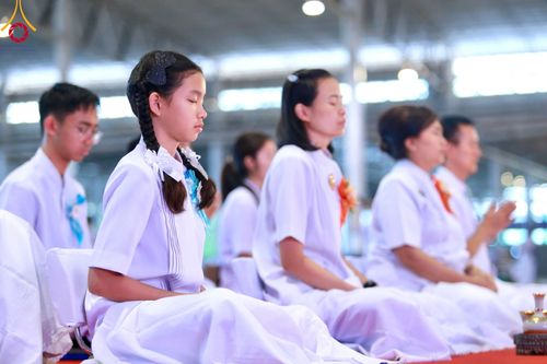 ภาพ No.99614:พิธีตักบาตรวันอาทิตย์ต้นเดือน ณ สภาธรรมกายสากล วัดพระธรรมกาย จ.ปทุมธานี วันอาทิตย์ที่ 3 ธันวาคม พ.ศ. 2566