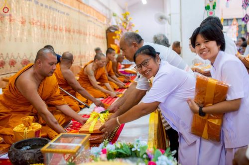 ภาพ No.267967:วันที่ 30 ตุลาคม พ.ศ. 2568 พิธีทอดกฐินสามัคคีทั่วไทย ณ วัดวังยาว อ.สอยดาว จ.จันทบุรี โดยคณะศิษยานุศิษย์ บูชาธรรม 81 ปี หลวงพ่อธัมมชโย