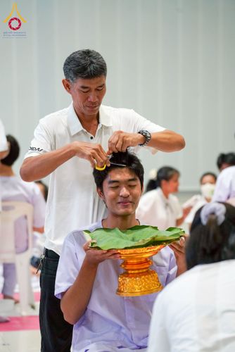 ภาพ No.216575:วันเสาร์ที่ 5 เมษายน พ.ศ. 2568 พิธีปลงผมธรรมทายาท โครงการบรรพชาอุปสมบทหมู่ธรรมทายาทอุดมศึกษารุ่น 52 ณ วัดพระธรรมกาย จ.ปทุมธานี