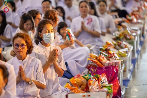 ภาพ No.133791:พิธีตักบาตร ข้าวสารอาหารแห้ง ณ บ้านแก้วเรือนทองคุณยายฯ สภาธรรมกายสากล วัดพระธรรมกาย วันอาทิตย์ต้นเดือนที่ 7 เมษายน พ.ศ. 2567