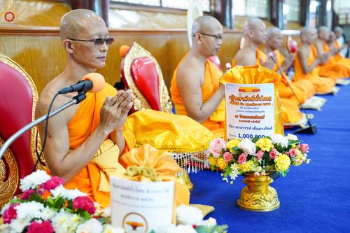 ภาพ No.93504:พิธีทอดกฐินสามัคคีทั่วไทย 5,000 วัด สร้างกุฏิที่พักสงฆ์ และอาคารปฎิบัติธรรม ณ วัดกลางธนรินทร์ ต.บ้านแป้ง อ.พรหมบุรี จ.สิงห์บุรี วันที่ 12 พฤศจิกายน พ.ศ. 2566