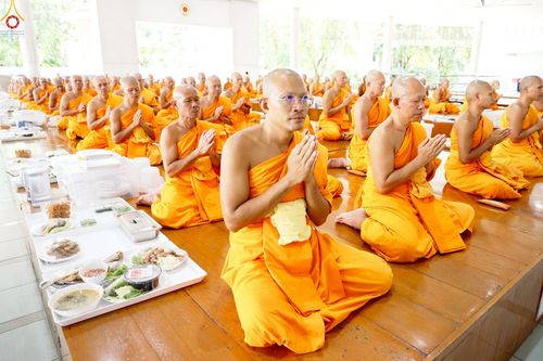 ภาพ No.237924:วันเสาร์ที่ 9 สิงหาคม พ.ศ. 2568 (วันพระ ขึ้น 15 ค่ำ เดือน 9) พิธีบุพเปตพลี ครั้งที่ 168 ร่วมอุทิศบุญแด่หมู่ญาติที่ล่วงลับไปแล้ว และสืบทอดอายุพระพุทธศาสนา ณ หอฉันคุณยายอาจารย์ฯ วัดพระธรรมกาย