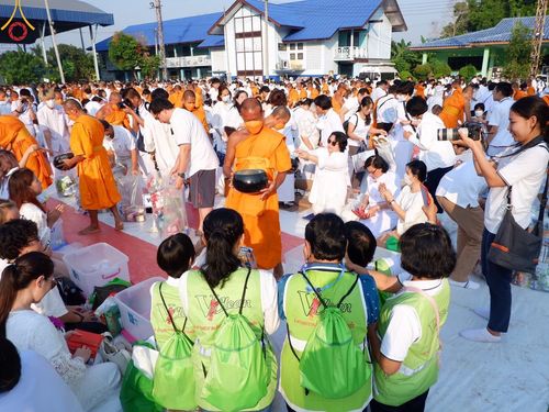 V.16 เป็นทีม การเตรียมงาน เก็บงาน การรับบุญของเจ้าหน้าที่หน่วยงานต่างๆ เพื่อโครงการธรรมยาตรา กตัญญูบูชามหาปูชนียาจารย์ พระมงคลเทพมุนี (สด จนฺทสโร) พระผู้ปราบมาร อนุสรณ์สถาน 7 แห่ง ปีที่ 12 ระหว่างวันที่ 2 - 31 มกราคม พ.ศ. 2567