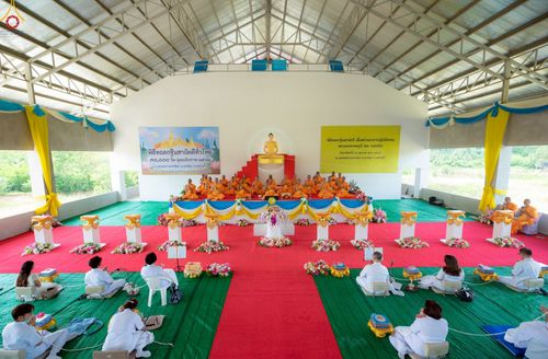 ภาพ No.255236:วันที่ 12 ตุลาคม พ.ศ. 2568 พิธีอัญเชิญพระบรมสารีริกธาตุและบรรจุ ลงในพระเกตุพระประธาน , พิธีทอดกฐินสามัคคีทั่วไทย 30,000 วัด โดยคณะศิษยานุศิษย์ วัดพระธรรมกาย  บูชาธรรม 81 ปี หลวงพ่อธัมมชโย ณ ธุดงคสถานเขาย้อย จ.เพชรบุรี