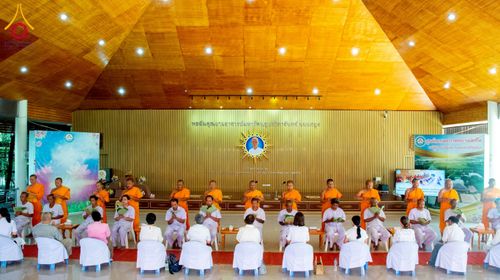 ภาพ No.233041:โครงการบรรพชาอุปสมบทหมู่รุ่นเข้าพรรษา ปี ๒๕๖๘ ระหว่างวันที่ ๒๕ มิ.ย. - ๕ พ.ย. ๒๕๖๘ ณ ศูนย์อบรมเยาวชนบางปะหัน