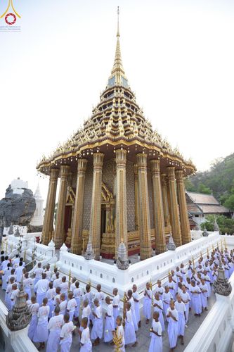 ภาพ No.135539:พิธีขอขมามอบผ้าไตร, พิธีบรรพชาสามเณร ในโครงการบรรพชาสามเณร ฟื้นฟูพระพุทธศาสนาทั่วไทย ณ วัดพระพุทธบาท ราชวรมหาวิหาร อ.พระพุทธบาท จ.สระบุรี วันที่ 6 เมษายน พ.ศ. 2567