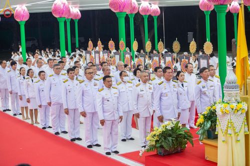 ภาพ No.123208:พิธีพระราชทานสัญญาบัตร พัดยศ และผ้าไตร แด่พระสงฆ์ในเขตปกครองคณะสงฆ์หนกลาง ณ วัดพระศรีมหาธาตุ เขตบางเขน กรุงเทพมหานคร และพิธีมุทิตาสักการะพระสังฆาธิการ ผู้ได้รับเลื่อนและตั้งสมณศักดิ์ ตามพระบรมราชโองการ ณ วัดพระธรรมกาย ในวันที่ 4 กุมภาพันธ์ พ.ศ. 2567