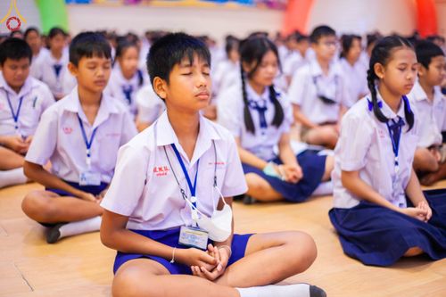 ภาพ No.103607:วันรวมพลังเด็กดี V-star ผู้นำฟื้นฟูศีลธรรมโลก จังหวัดสมุทรปราการ วันพุธที่ 20 ธันวาคม พ.ศ. 2566 ณ เมืองโบราณ จ.สมุทรปราการ