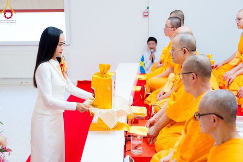 ภาพ No.96486:พิธีทอดกฐินวัดพระธรรมกายสตอกโฮล์ม ประเทศสวีเดน วันอาทิตย์ที่ 19 พฤศจิกายน พ.ศ. 2566  ณ วัดพระธรรมกายสตอกโฮล์ม ประเทศสวีเดน