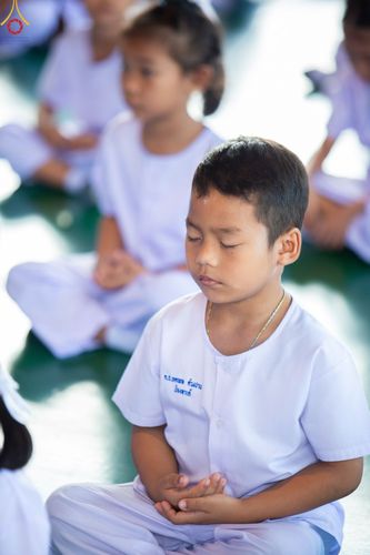 ภาพ No.86607:สมาชิก อบต.คลองสาม อ.คลองหลวง จ.ปทุมธานี เข้าร่วมโครงการสมาธิเพื่อสันติภาพโลก รวมใจนั่งสมาธิสร้างสันติภาพโลก 1 ล้านคน สร้างสถิติโลกกับ Guinness World Records เมื่อวันที่ 24 สิงหาคม พ.ศ.2566