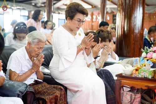 ภาพ No.94859:พิธีทอดกฐินสามัคคีทั่วไทย 5,000 วัด ณ วัดโพธิ์ศรีเจริญ อ.ศรีประจันต์ จ.สุพรรณบุรี วันที่ 12 พฤศจิกายน พ.ศ. 2566