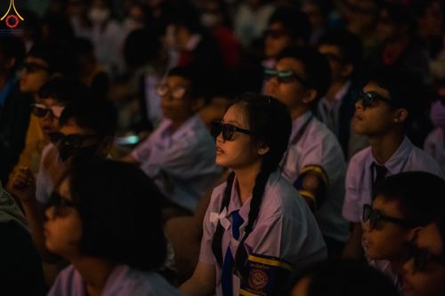 ภาพ No.106587:วันรวมพลังเด็กดี V-star ผู้นำฟื้นฟูศีลธรรมโลก จังหวัดสมุทรสาคร วันพฤหัสบดีที่ 28 ธันวาคม พ.ศ. 2566 ณ โรงเรียนสมุทรสาครวิทยาลัย อำเภอเมือง จังหวัดสมุทรสาคร