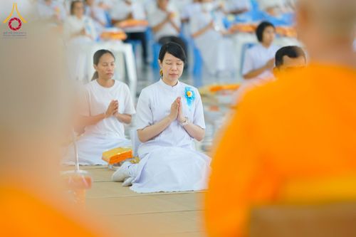 ภาพ No.226497:วันที่ 26 พฤษภาคม พ.ศ. 2568 พิธีบุพเปตพลี ครั้งที่ 164 ร่วมอุทิศบุญแด่หมู่ญาติที่ล่วงลับไปแล้ว และสืบทอดอายุพระพุทธศาสนา ณ หอฉันคุณยายอาจารย์ฯ วัดพระธรรมกาย