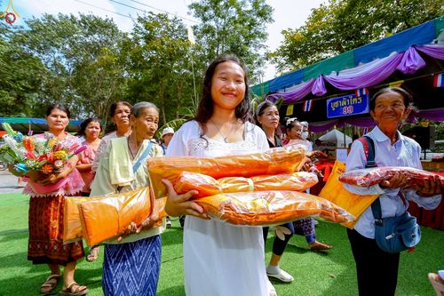 ภาพ No.268105:วันที่ 26 ตุลาคม พ.ศ. 2568 พิธีทอดกฐินสามัคคีทั่วไทย ณ วัดทุ่งสาย อ.ท่าตะเกียบ จ.ฉะเชิงเทรา โดยคณะศิษยานุศิษย์ บูชาธรรม 81 ปี หลวงพ่อธัมมชโย