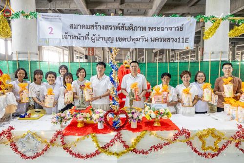 ภาพ No.123549:พิธีถวายสลากภัต แด่พระภิกษุสงฆ์ เพื่อโครงการธรรมยาตรา กตัญญูบูชา มหาปูชนียาจารย์ พระมงคลเทพมุนี (สด จนฺทสโร) พระผู้ปราบมาร อนุสรณ์สถาน 7 แห่ง ปีที่ 12 ระหว่างวันที่ 2 - 31 มกราคม พ.ศ.2567