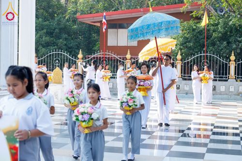 ภาพ No.199993:พิธีทอดผ้าป่าทำนุบำรุงศาสนสถาน ณ วัดบางไผ่นารถ ตำบลบางไทรป่า อำเภอบางเลน จังหวัดนครปฐม ในโครงการธรรมยาตรา กตัญญูบูชา มหาปูชนียาจารย์ พระมงคลเทพมุนี(สด จนฺทสโร) พระผู้ปราบมาร อนุสรณ์สถาน 7 แห่ง ปีที่ 13 วันที่ 22 มกราคม พ.ศ. 2568