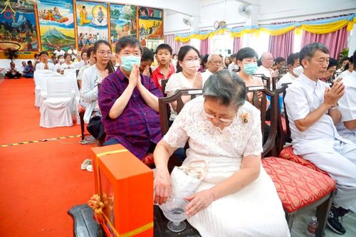 ภาพ No.258839:วันที่ 19 ตุลาคม พ.ศ. 2568 พิธีทอดกฐินสามัคคีทั่วไทย 30,000 วัด โดยคณะศิษยานุศิษย์ บูชาธรรม 81 ปี หลวงพ่อธัมมชโย ณ วัดบรมสถล(วัดดอน) เขตสาทร กรุงเทพฯ