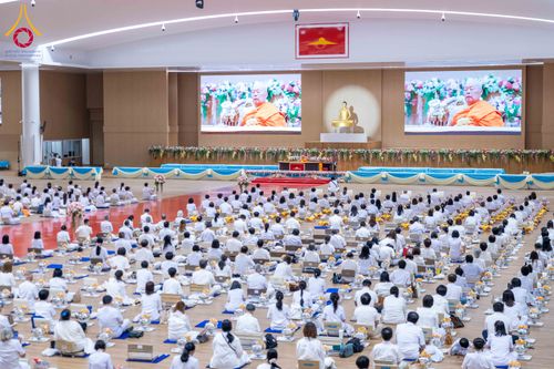 ภาพ No.310610:วันอาทิตย์ที่ 22 กุมภาพันธ์ พ.ศ. 2569 พิธีมุทิตาสักการะในโอกาสอายุวัฒนะมงคล 80 ปี พระพรหมวชิรปัญญาจารย์ (ทองดี สุรเตโช ป.ธ.9) ณ ห้องแก้วสารพัดนึก 2 วัดพระธรรมกาย จ.ปทุมธานี