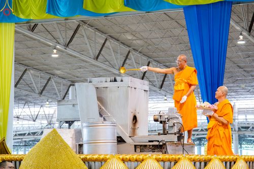 ภาพ No.82361:พิธีหล่อพระประธานเพื่อประดิษฐาน ณ มหาวิหารคด วันอาทิตย์ที่ 11 มิถุนายน พ.ศ. 2566 ณ สภาธรรมกายสากล วัดพระธรรมกาย