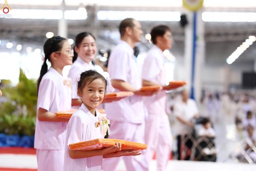 ภาพ No.318448:วันอาทิตย์ต้นเดือนที่ 5 เมษายน พ.ศ.2569 พิธีทอดผ้าป่าสมทบมหาสังฆทาน 40,000 กว่าวัดทั่วประเทศ ณ สภาธรรมกายสากล วัดพระธรรมกาย