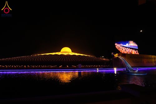 ภาพ No.312442:วันอังคารที่ 3 มีนาคม พ.ศ.2569 พิธีเวียนประทักษิณและจุดมาฆประทีป (ภาพชุดที่ 2) ณ ลานธรรมพระมหาธรรมกายเจดีย์ วัดพระธรรมกาย