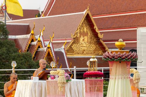 ภาพ No.119213:พิธีจุดประทีปถวายเป็นพุทธบูชา และบูชาธรรมมหาปูชนียาจารย์ พระมงคลเทพมุนี(สด จนฺทสโร) ในโครงการธรรมยาตราฯ วันที่ 26 มกราคม พ.ศ. 2567 ณ อาคารธรรมยาตรา กตัญญูบูชามหาปูชนียาจารย์ ตรงข้ามวัดปากน้ำภาษีเจริญ จ.กรุงเทพมหานคร