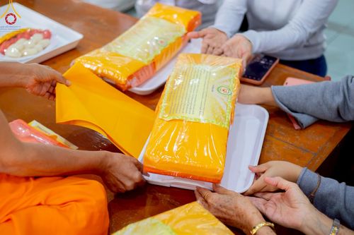 ภาพ No.213320:วันศุกร์ที่ 28 มีนาคม พ.ศ. 2568 (วันพระ แรม 15 ค่ำ เดือน 4) พิธีบุพเปตพลี ครั้งที่ 161 ร่วมอุทิศบุญแด่หมู่ญาติที่ล่วงลับไปแล้ว และสืบทอดอายุพระพุทธศาสนา ณ หอฉันคุณยายอาจารย์ฯ วัดพระธรรมกาย