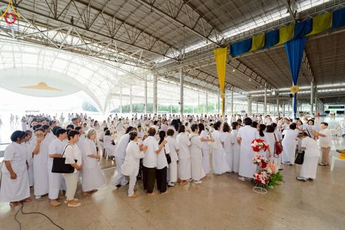 ภาพ No.223199:วันที่ 2 -10 พฤษภาคม พ.ศ. 2568 พิธีตัดปอยผม ปลงผม พิธีขอขมาลาอุปสมบทอุทิศชีวิต ของอุบาสก พิสิทธิ์ หมื่นแกล้ว  ณ วัดพระธรรมกาย