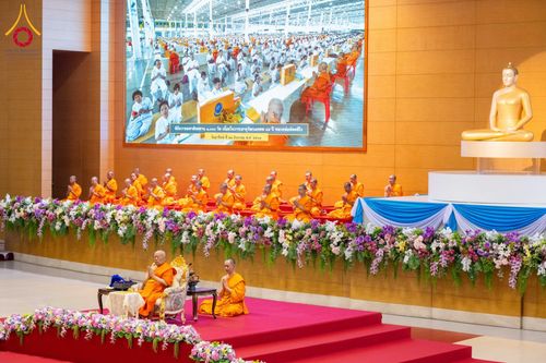 ภาพ No.185302:พิธีถวายมหาสังฆทาน 1,000 วัด ในวาระอายุวัฒนมงคล 84 ปี หลวงพ่อทัตตชีโว วันอาทิตย์ที่ 22 ธันวาคม พ.ศ. 2567 ณ สภาธรรมกายสากล วัดพระธรรมกาย