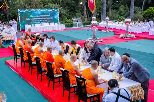 ภาพ No.138305:วิสาขบูชานานาชาติ วัดพระธรรมกายแคลิฟอร์เนีย ประเทศสหรัฐอเมริกา วันพุธที่ 22 พฤษภาคม พ.ศ. 2567