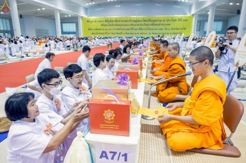 ภาพ No.236397:วันที่ 3 สิงหาคม พ.ศ. 2568 พิธีถวายมหาสังฆทานคณะสงฆ์ 2,000 กว่าวัดทั่วประเทศ ปีที่ 25 , พิธีถวายไทยธรรมคณะสงฆ์ 323 วัด 4 จังหวัดชายแดนภาคใต้ ณ วัดพระธรรมกาย