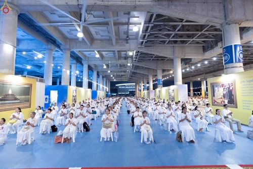 ภาพ No.241233:วันพุธที่ 27 สิงหาคม พ.ศ. 2568 พิธีฉลองชัยสวดมนต์ บทธัมมจักกัปปวัตตนสูตร ครบ 7,650,575,757 จบ ในวันธรรมชัย วัดพระธรรมกาย