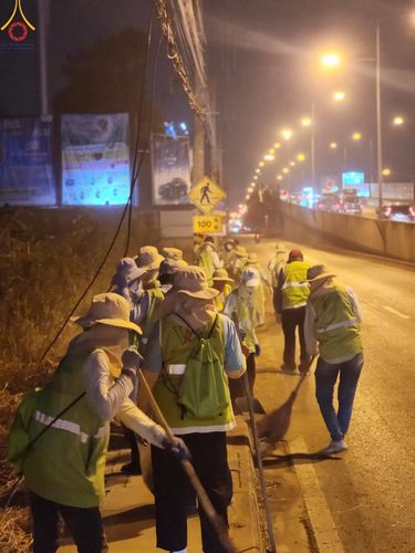 ภาพ No.119727:V.19 แกล้วกล้า การเตรียมงาน เก็บงาน การรับบุญของเจ้าหน้าที่หน่วยงานต่างๆ เพื่อโครงการธรรมยาตรา กตัญญูบูชามหาปูชนียาจารย์ พระมงคลเทพมุนี (สด จนฺทสโร) พระผู้ปราบมาร อนุสรณ์สถาน 7 แห่ง ปีที่ 12 ระหว่างวันที่ 2 - 31 มกราคม พ.ศ.2567