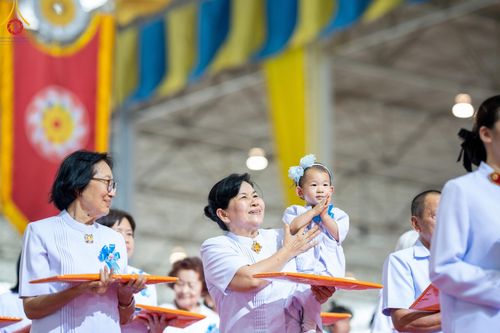ภาพ No.154549:พิธีทอดผ้าป่าสมทบกฐินวัดพระธรรมกาย และสมทบกฐิน 30,000 วัดทั่วไทย ครั้งที่ 2 ณ สภาธรรมกายสากล วัดพระธรรมกาย วันอังคารที่ 17 กันยายน พ.ศ. 2567