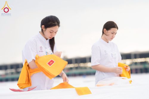 ภาพ No.217787:วันที่ 10-14 เมษายน พ.ศ. 2568 เจ้าหน้าที่อาสาสมัคร เตรียมงานวันคุ้มครองโลก ชุดที่ 2 วัดพระธรรมกาย จ.ปทุมธานี