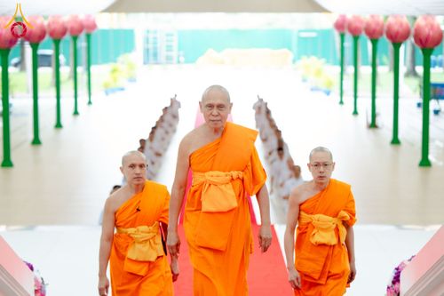 ภาพ No.223622:วันที่ 11 พฤษภาคม พ.ศ. 2568 พิธีบรรพชาของอุบาสก พิสิทธิ์ หมื่นแกล้ว  ณ วัดพระธรรมกาย