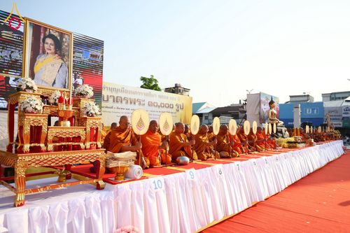 ภาพ No.312601:วันอาทิตย์ที่ 8 มีนาคม พ.ศ.2569 ทำบุญเมืองนครราชสีมา 558 ปี ตักบาตรพระ 10,000 รูป