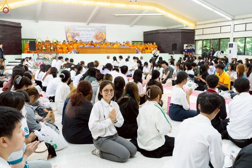 ภาพ No.243109:วันพฤหัสบดีที่ 4 กันยายน พ.ศ. 2568 เวลา 07.00-08.15 น. มหาวิทยาลัยเกษตรศาสตร์ กำแพงแสน ร่วมทำบุญตักบาตร Freshy KU85 พระสงฆ์ 85 รูป